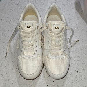 Michael Kors Cream and Gold Textured SneakersMichael Kors Woven Sneakers Size 8